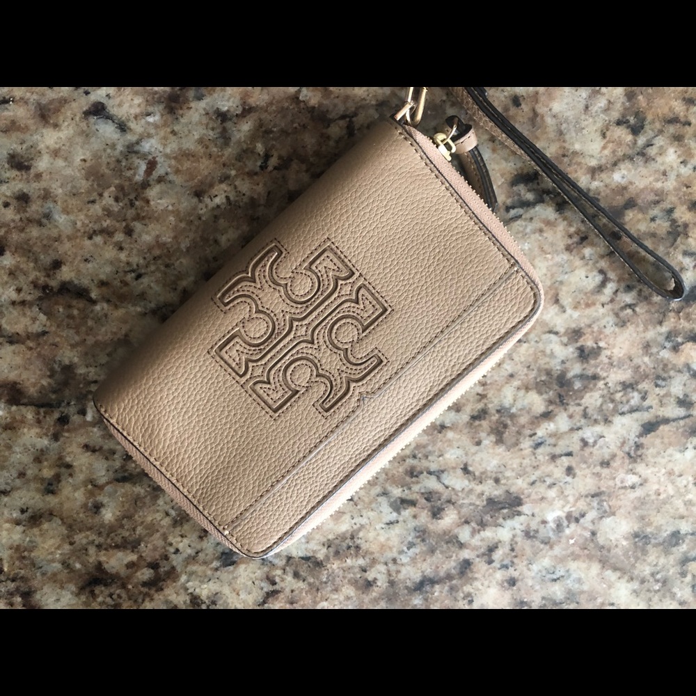Tory Burch wristlet